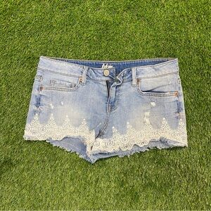 🚀SOLD 🚀Tokyo Darling jean shorts